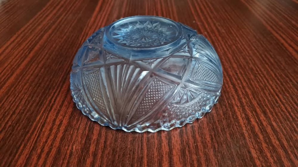 Купа от цветно стъкло