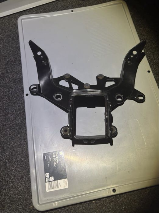 BMW S1000RR K46  Оригинална рогатка