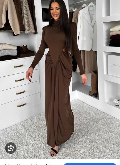 Дълга рокля в кафяво