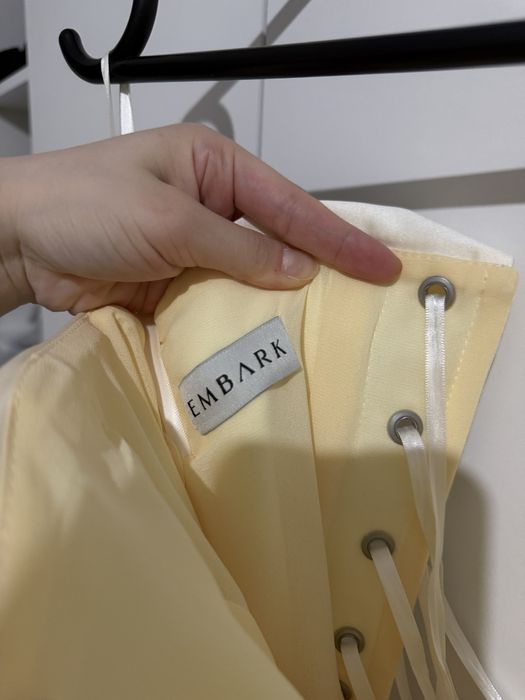 Платье на выпускной Ембарк б/у