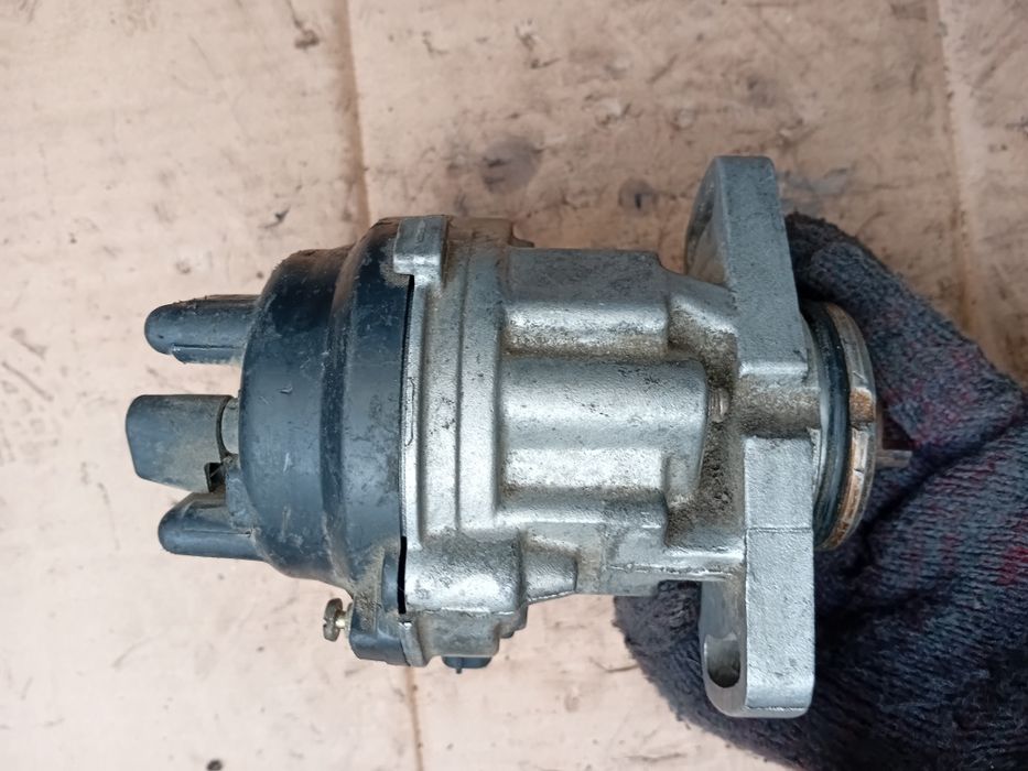 Трамблёр Nissan.