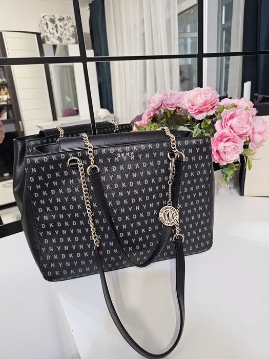 Geanta noua DKNY