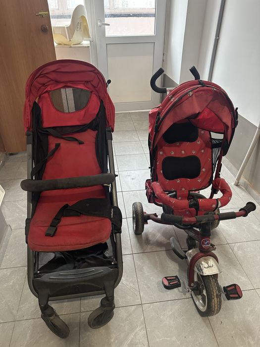 Детская коляска и велосипед