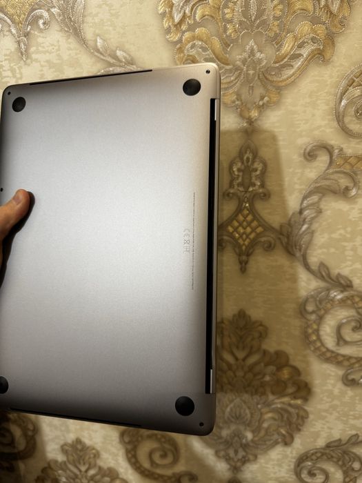 Macbook pro 13 2019 touch bar