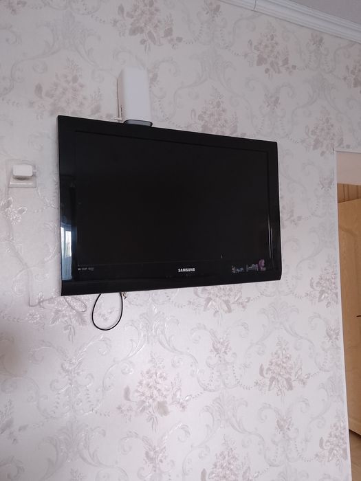 Продам телевизор срочно