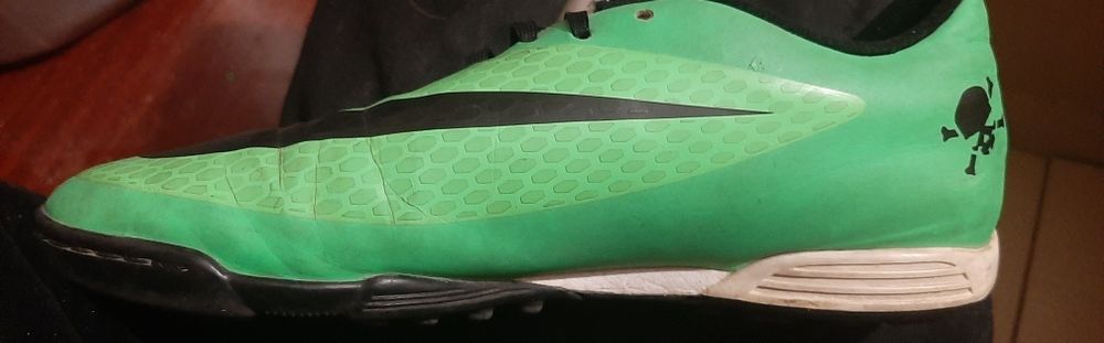 Кроссовки Hypervenom р.39