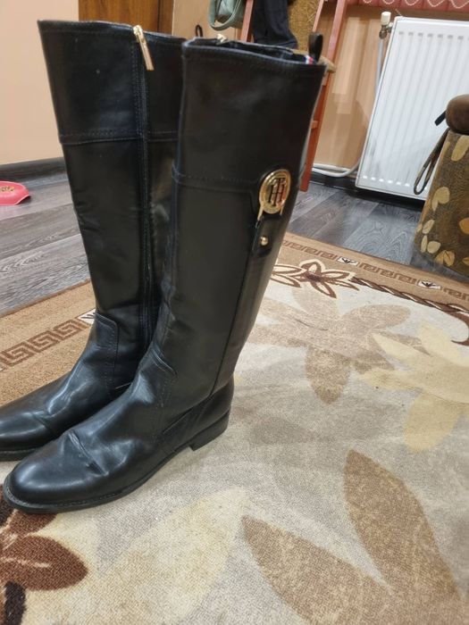 Оригинални ботуши на Tommy Hilfiger