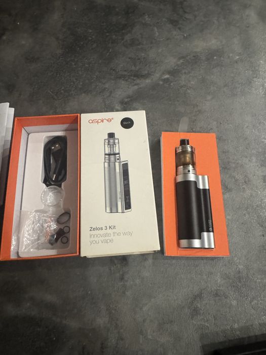Zelos Aspire 3 cu cutie originala si accesorii