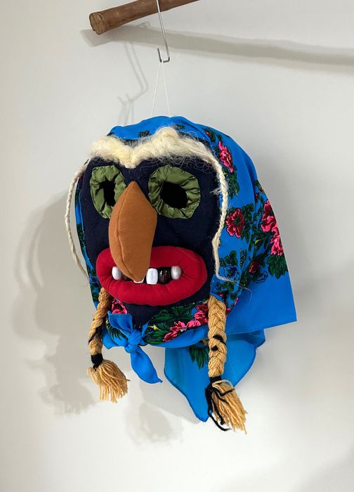 Măști de anul nou/Masca de anul nou/Babute