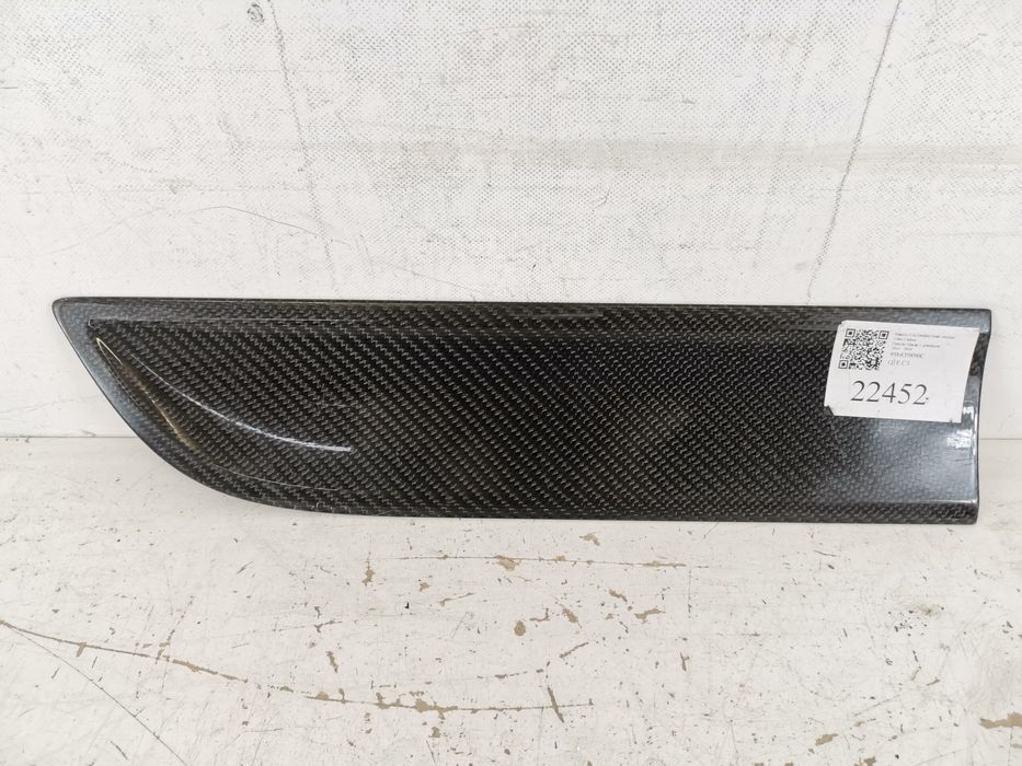Порше Макан / Porsche Macan Оригинален десен заден праг от карбон в до