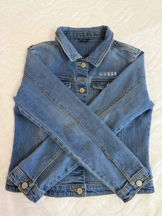Оригинално яке Guess