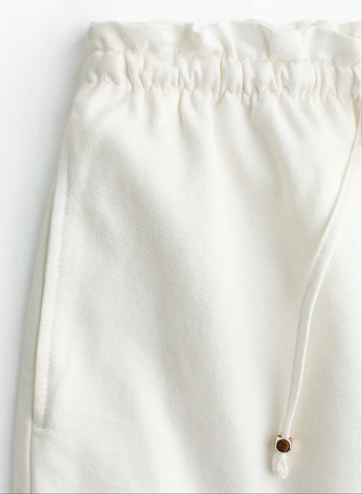Нови бели дънки H&M  L / къси бели панталонки