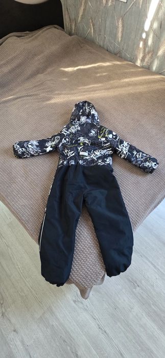 Продам зимний детский комбинезон