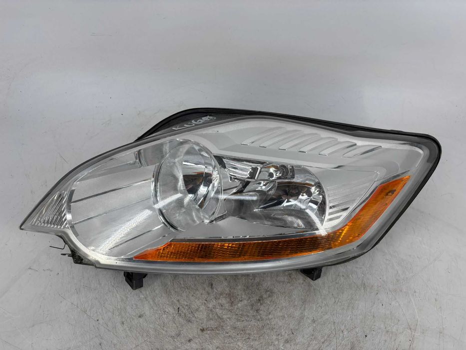 Far stanga/dreapta Ford Kuga an 2010