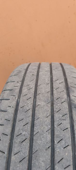 Bridgestone 225/60 R18