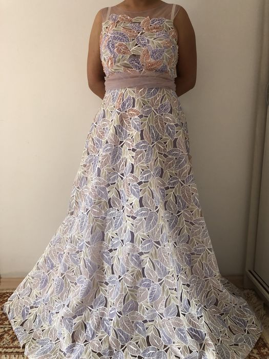 Вечернее платье