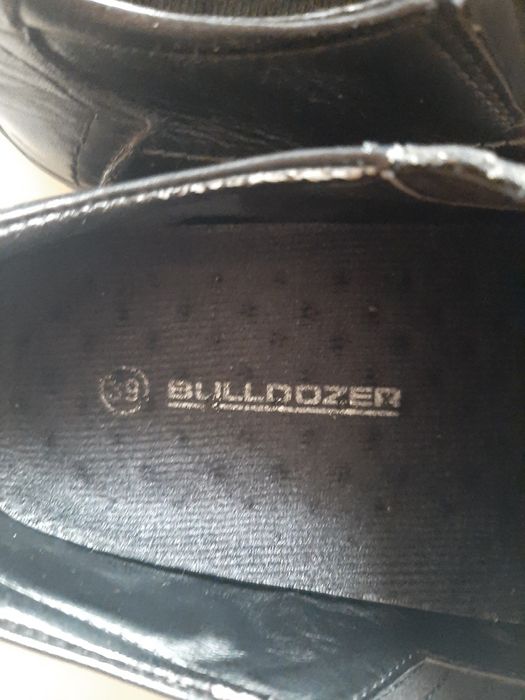 Мъжки обувки номер 40. Естествена кожа