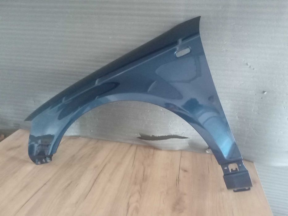 Aripa fata Audi A3 8P Negru Gri Argintiu Albastru Alb Verde Galben Bej