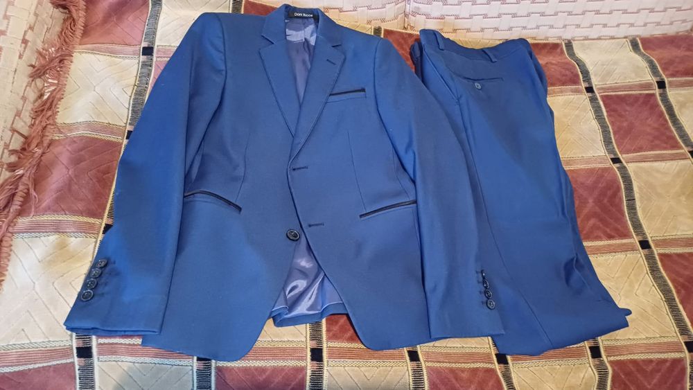 Продам  Костюм  Двойка