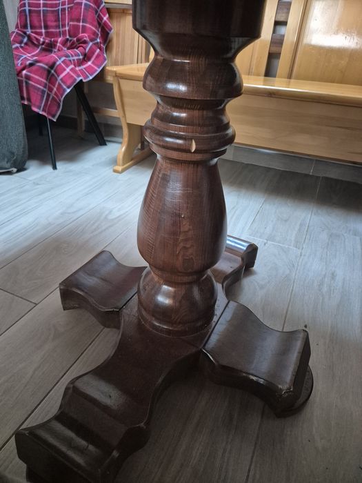 Vând masă de sufragerie/bucătărie în stil rustic-clasic