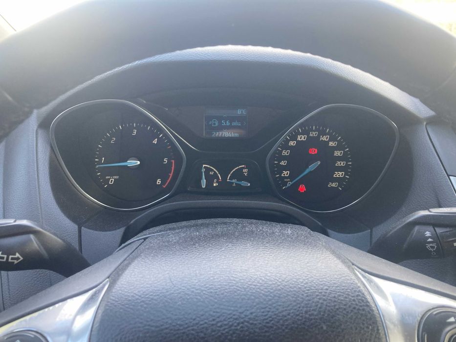 Ford Focus MK3 -1.6 TDCi 95 CP – 2011 – 277.000 km – 4.100€ negociabil