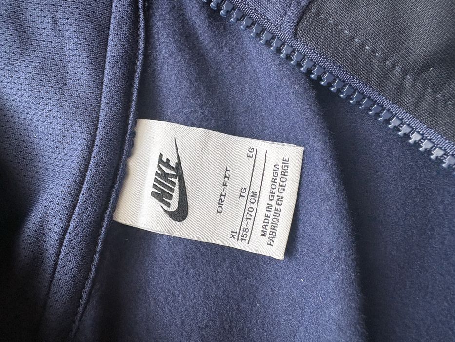 Vand bluza nike air