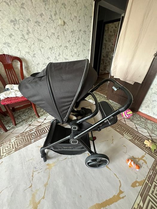 Продается коляска в новом состояний