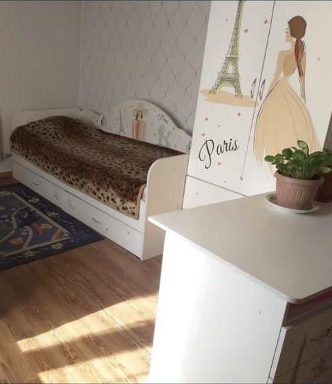 Продам спальный гарнитур для девочек