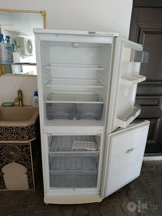 Продам холодильник Атлант