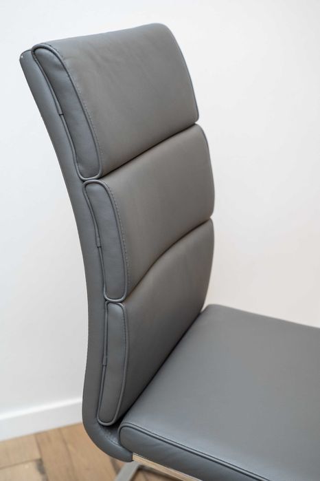 Scaune dining cu picior metalic (chrom) din piele ecologica gri