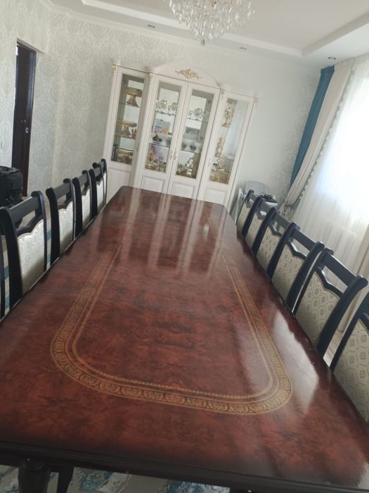 Стол и стуля в отличном состоянии