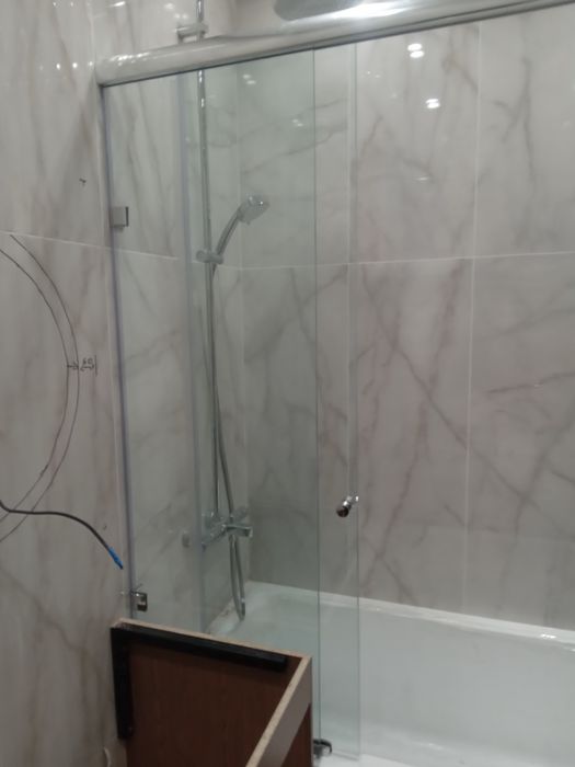 Душевые  перегородки шторки для ванн