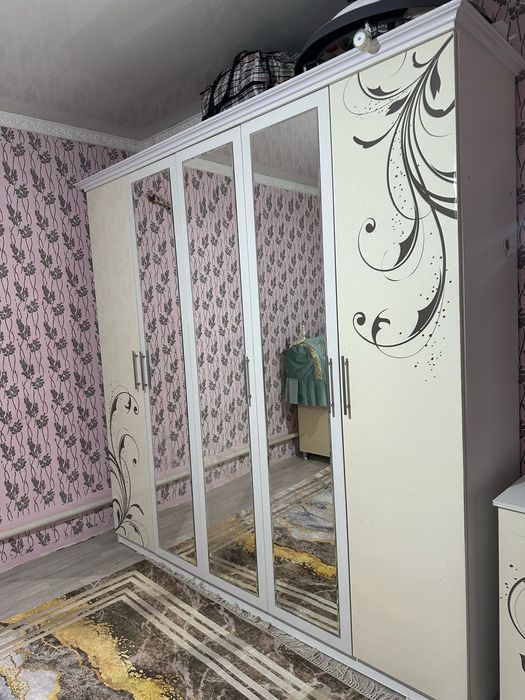 Спальный гарнитур