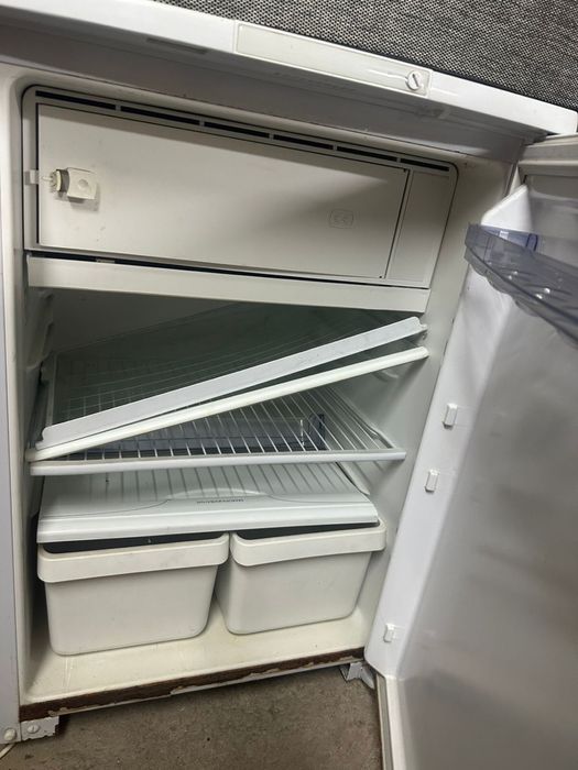 Холодильник бирюса