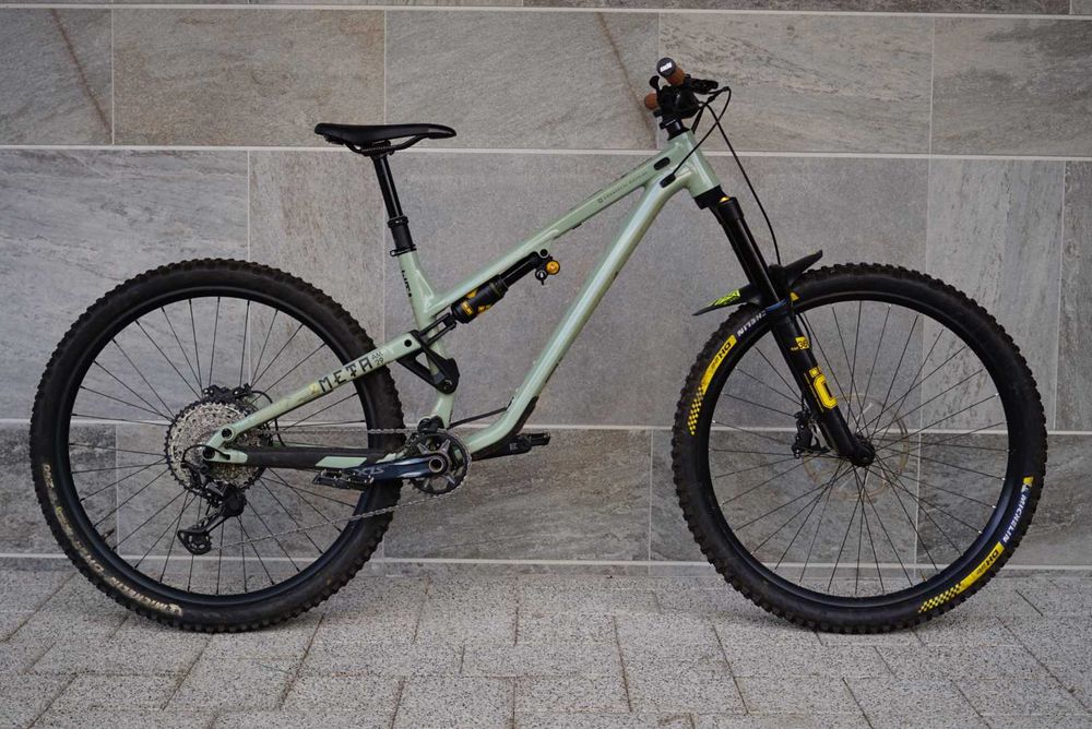 2021 COMMENCAL Meta AM 29 170mm. OHLINS