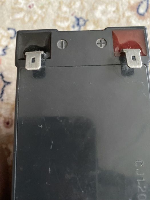 12V   Аккумулятор