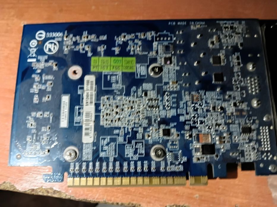 Продаю gt630 1гб