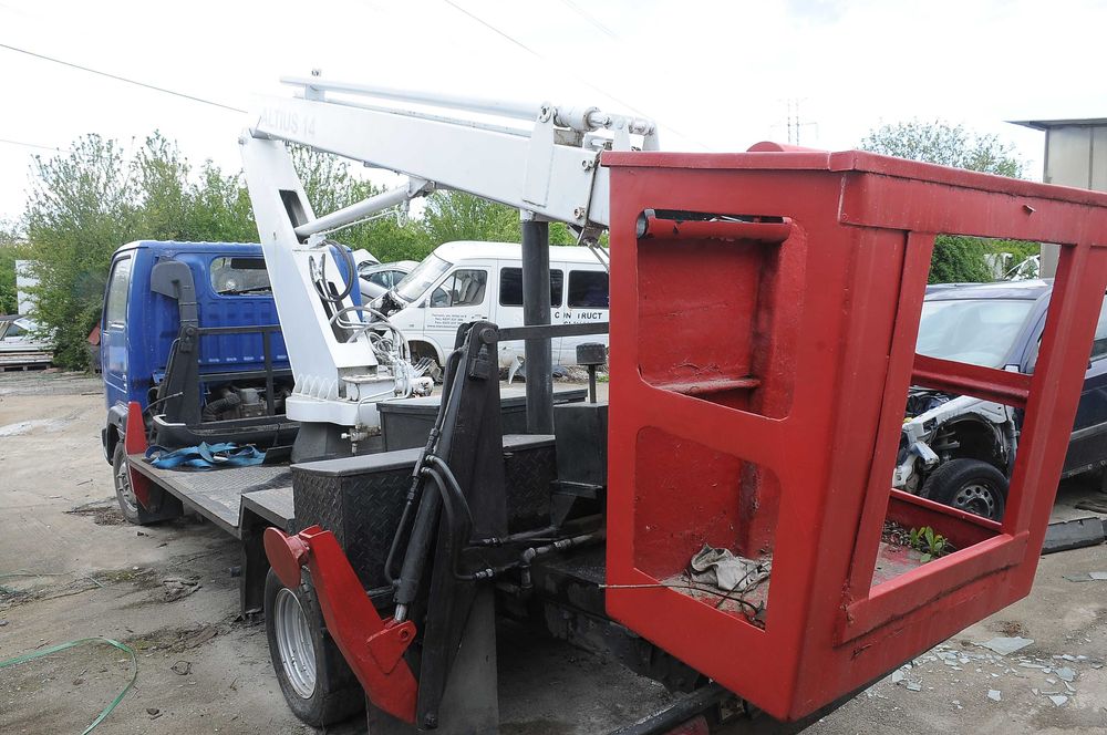 Autospeciala Nacela PRB Nissan Cabstar E 120.35 2003 3.0dCi 120 CP E3, brat Altius 14 cat. B, inmatriculat ofer fiscal
