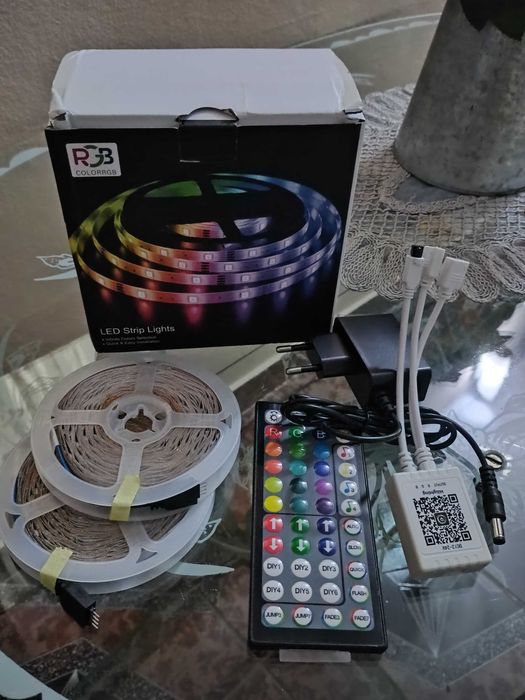 Banda Led 5050 RGB 20 metri cu telecomanda si prin telefon