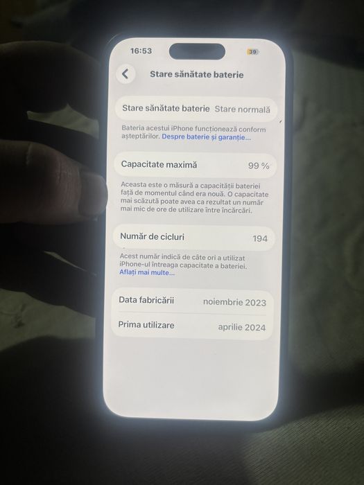 Iphone 15 (bateria 98%)