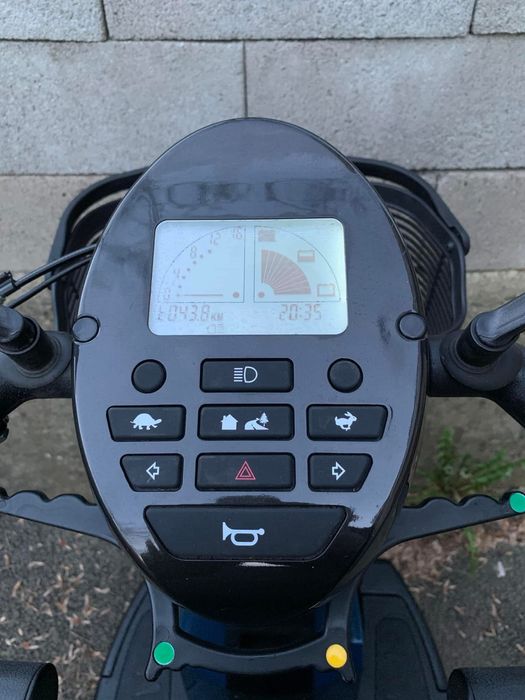 Scuter electric Sterling Elite 2Plus pentru persoanele cu dizabilitati