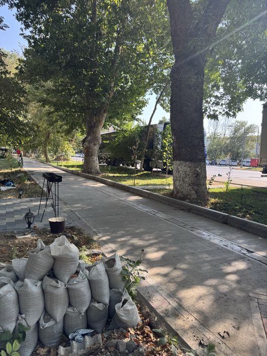 Срочна !! Продается Нежылое Помещеные