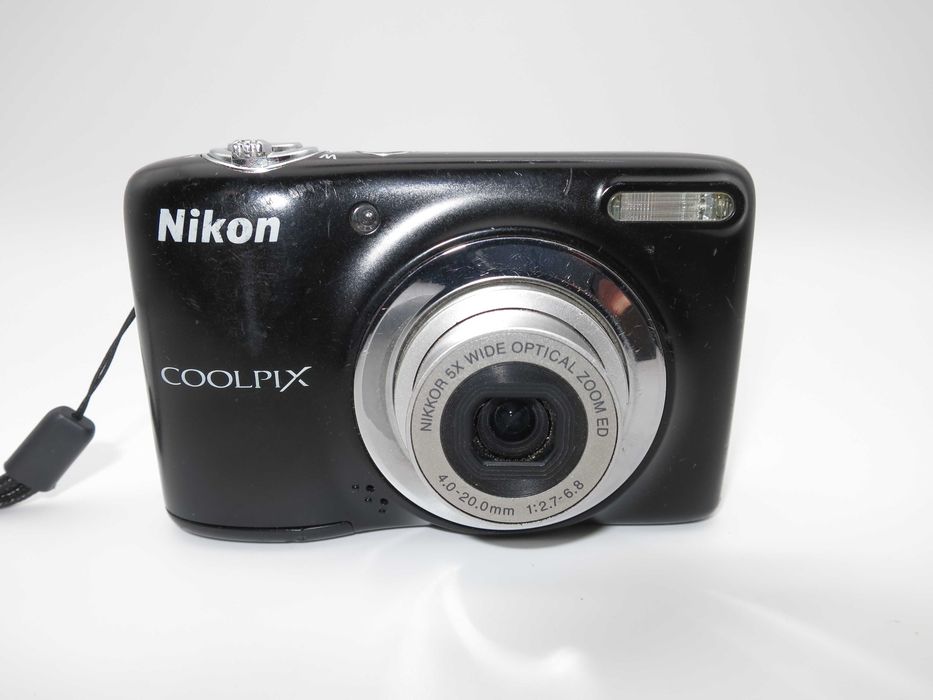 Nikon Coolpix L25, ултра компактен цифров фотоапарат 10 MP CCD, 5x Оптичен Зум NIKKOR, работи отлично