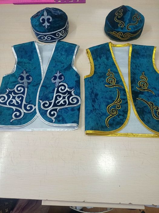 Национальные жилетки.