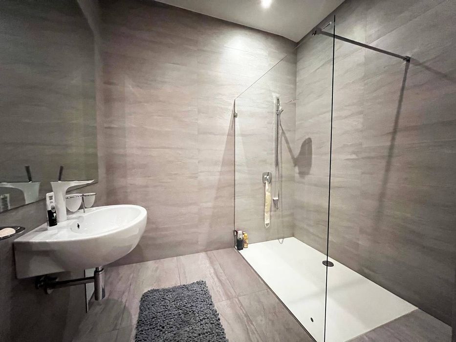 Ойбек Аренда Имперял 5 комнт а уютная квартира в новостройке