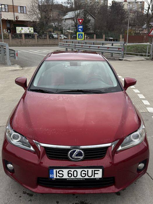 Lexus CT200h 2013