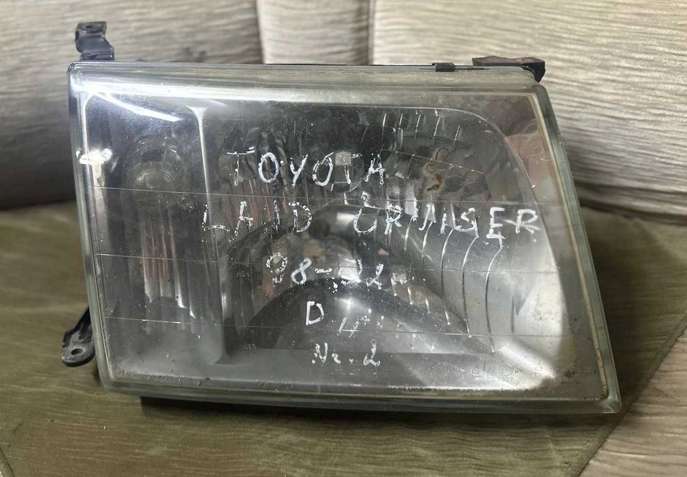 Фара правая Toyota Land Cruiser Prado 95 (Тойота) оригинал, из Европы