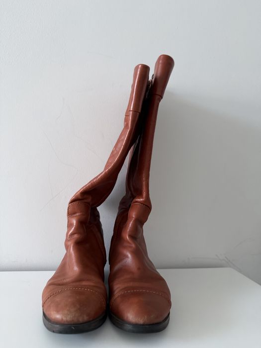 Продам кожанные сапоги