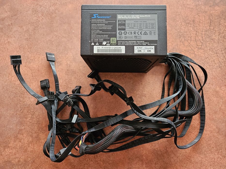 Sursa PC Seasonic S12G-750 SSR-750RT 750W