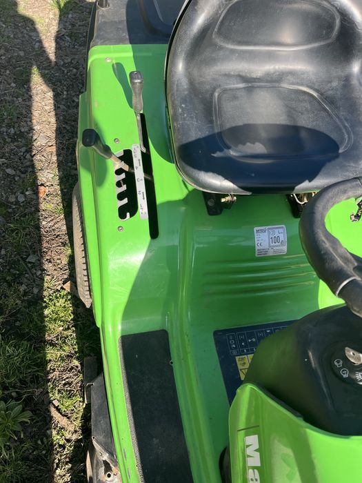 Tractoras de gazon/iarba